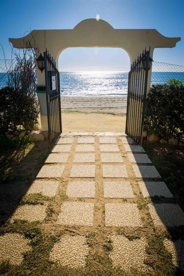 Holidays2Riviera Sea Side Front Beach Sitio de Calahonda Dış mekan fotoğraf